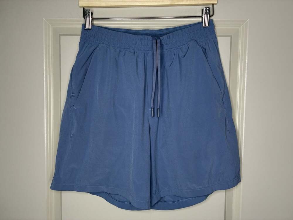 Lululemon Pace Breaker Shorts 7" Linerless in Oasis Blue Size Medium